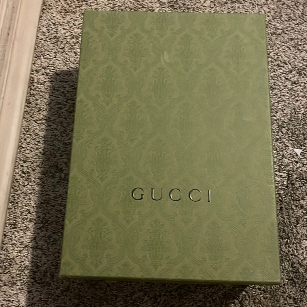 HACKER PROJECT BALENCIAGA AND GUCCI